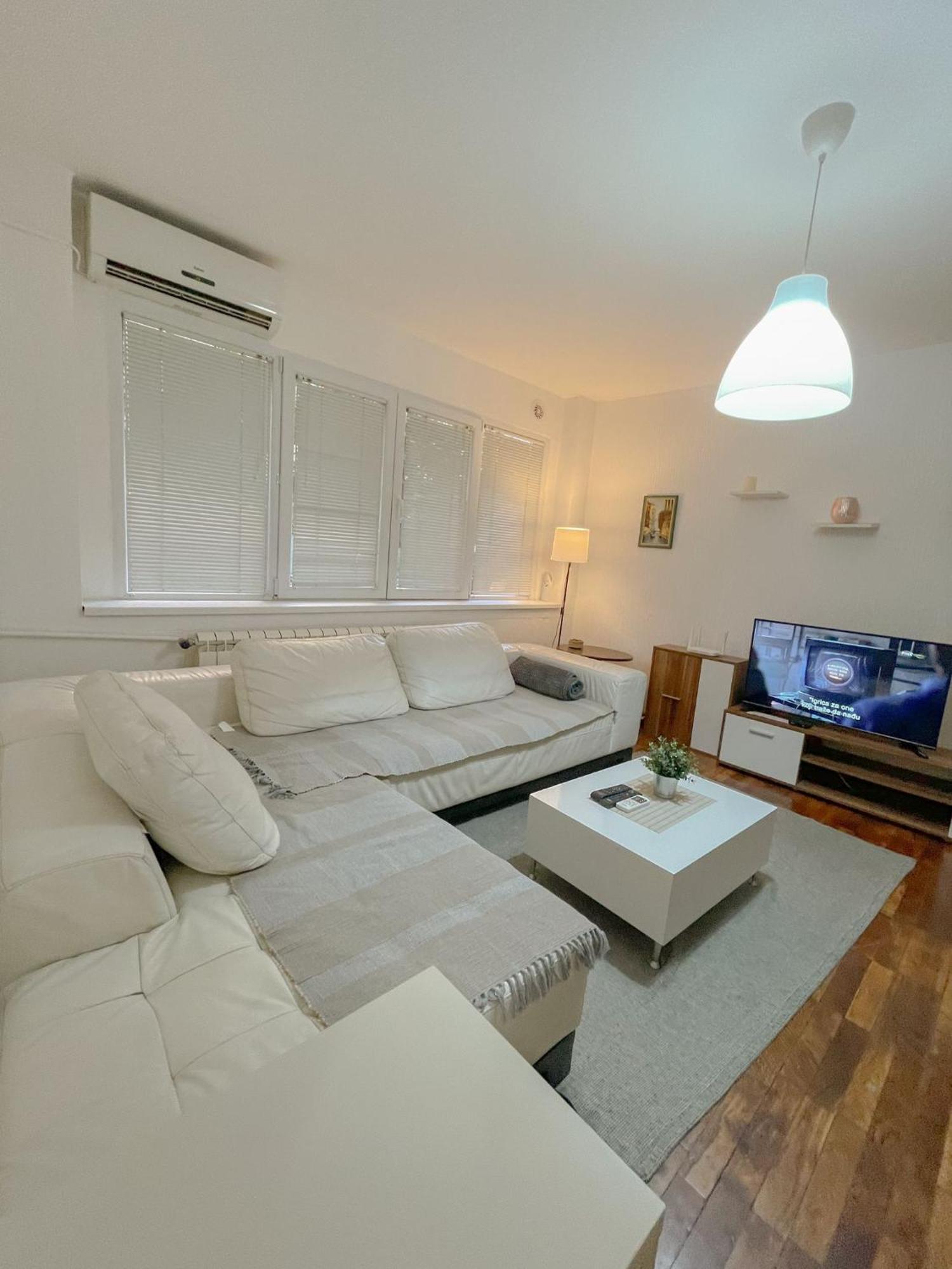 Slavija Mcd Apartment Belgrado Exterior foto